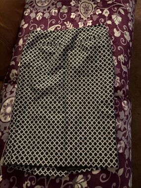 Black and White Geo-Print Midi Skirt